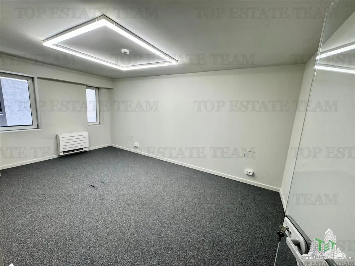 Spatiu comercial / office ultracentral de inchiriat complet utilat/recompartimentare la cerere  + parcari - foto 21