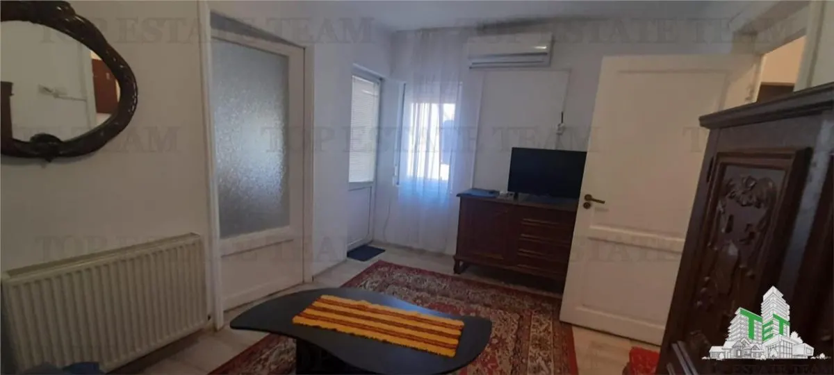 Unirii Marasesti apartament  in vila etaj 1/2 - foto 1