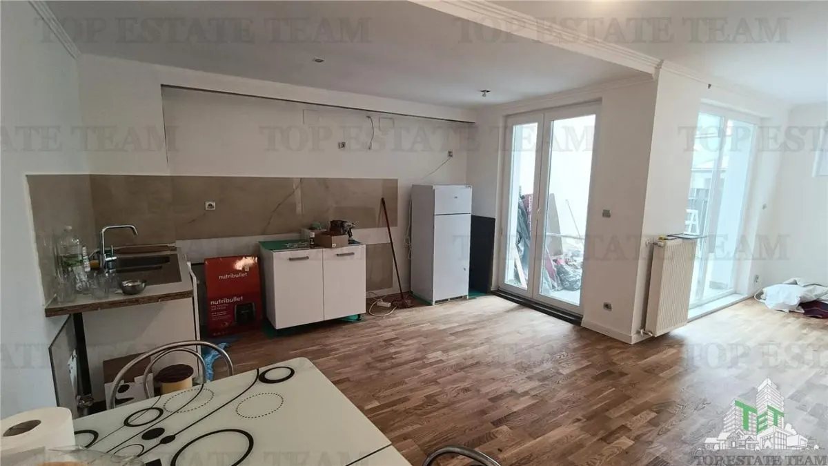 Casa de vanzare in Tunari - foto 5