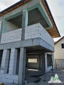 Casa nefinalizata, oportunitate de investitie,  Valu lui Traian - foto 2