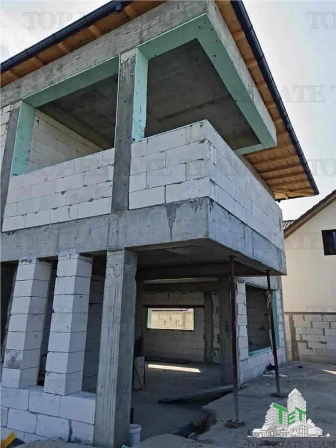 Casa nefinalizata, oportunitate de investitie,  Valu lui Traian - foto 2