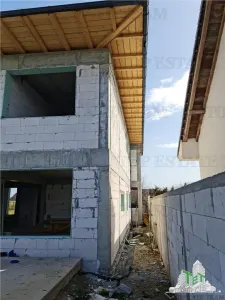 Casa nefinalizata, oportunitate de investitie,  Valu lui Traian - foto 5