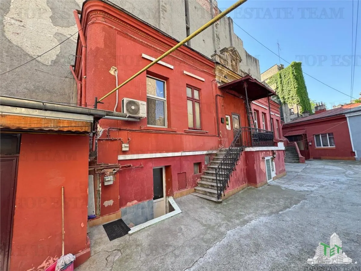 Apartament in vila de vanzare in zona Mosilor - Armeneasca - foto 1