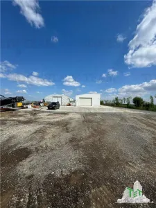 Hotel/pensiune de vanzare in Ciorogarla pretabila la intersectie A0 cu A1 - foto 4