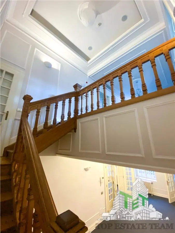 Vanzare vila interbelica reconsolidata si renovata in zona Armeneasca - foto 1