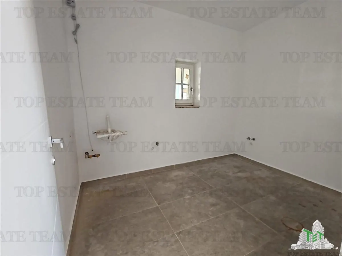 Casa moderna si eleganta - Teren 700mp - foto 13