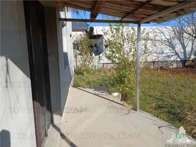 Vila cu 3 Camere si teren de 700 mp de vanzare in Frumusani - foto 12