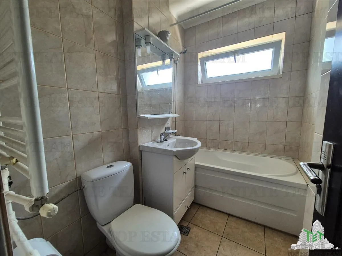 OPORTUNITATE INVESTITIE VILA CU 3000 MP PALAZU MARE - foto 12