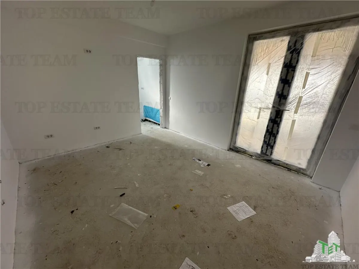 Vila cocheta cu 3 camere, dormitor matrimonall,  incalzire in pardoseala, terasa superba, si pod spatios, Calea Bucuresti , 15 minute de  metrou Pacii - foto 7