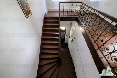 Apartament cu 4 camere  de vanzare, Ultracentral,  Kogalniceanu, curte si pod - foto 9