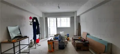 Vanzare apartament 3,camere, etaj 1, piata 1 Mai - Bucuresti