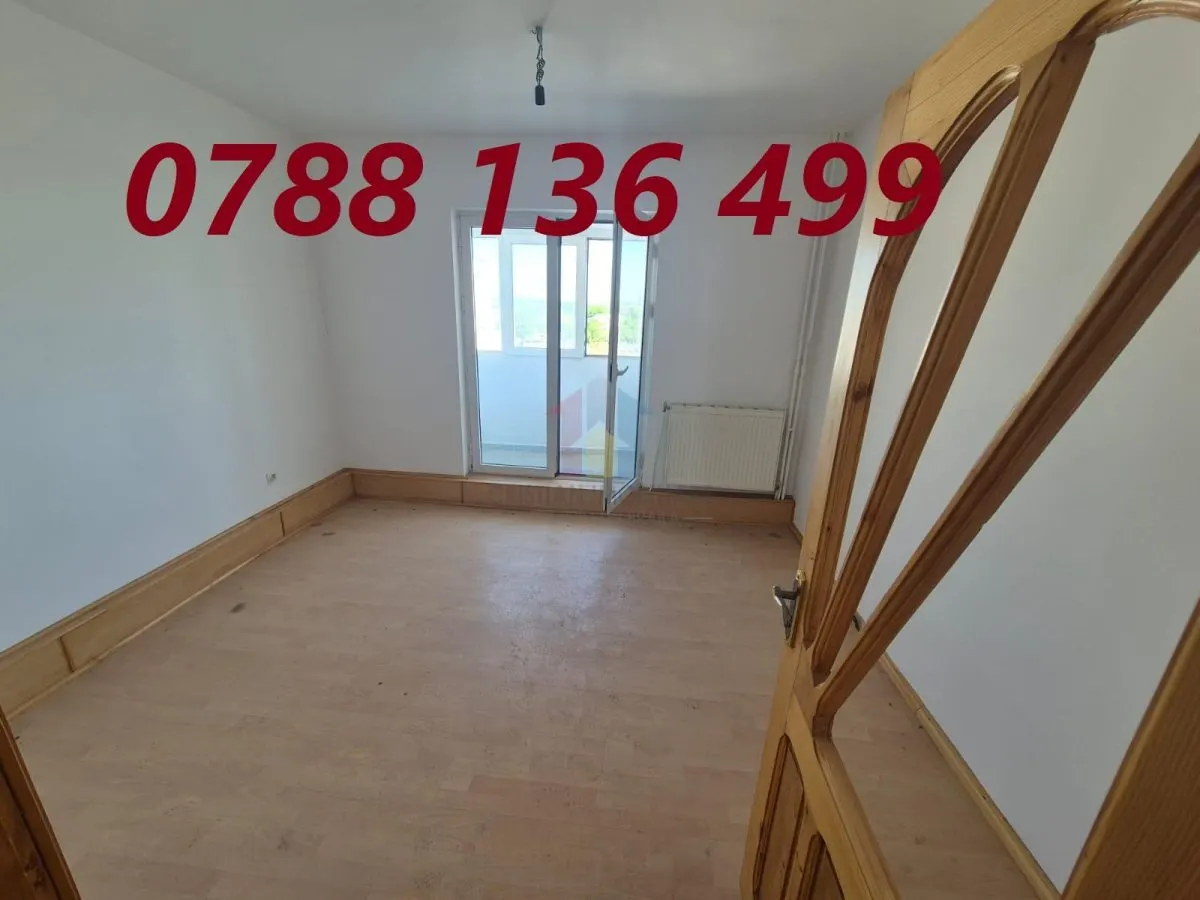 LIBER! 4 camere transformat in 3 camere, bloc cu lift, decomandat, Bariera - foto 1