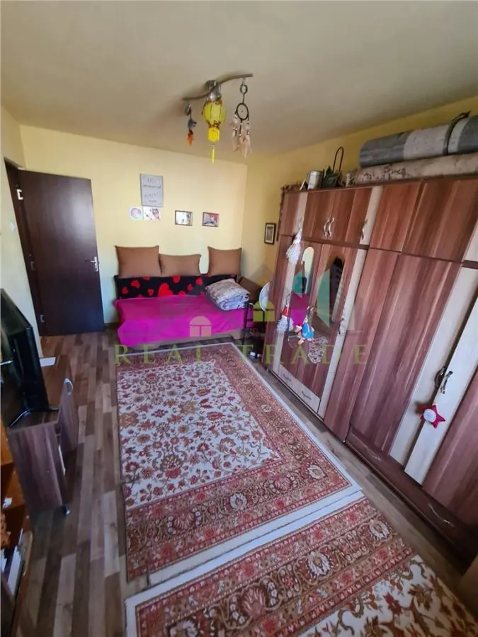 Apartament 2 camere decomandat Astra Carpatilor - foto 4
