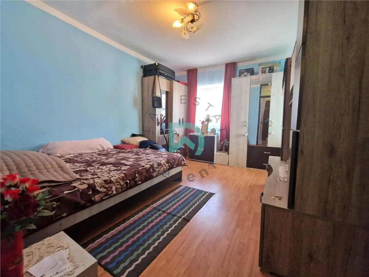 Garsoniera decomandata, Noua, Brasov - foto 1