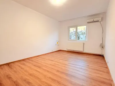 Apartament 2 camere zona 9 mai - foto 2