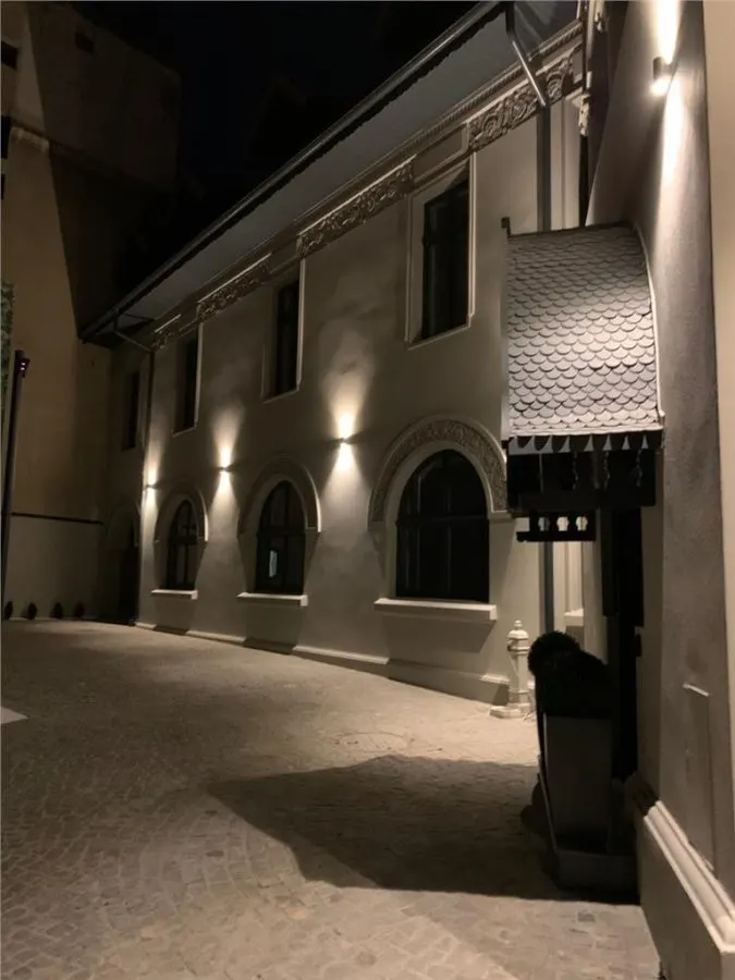 Vila brancoveneasca restaurata complet - eleganta, istorie si dotari moderne - foto 17