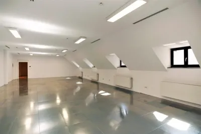 Vila brancoveneasca restaurata complet - eleganta, istorie si dotari moderne - foto 9