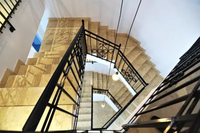 Vila brancoveneasca restaurata complet - eleganta, istorie si dotari moderne - foto 10