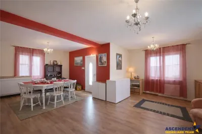 Casa, dotari preferentiale, garaj, curte, gradina, extindere teren, Central, Rasnov - Brasov