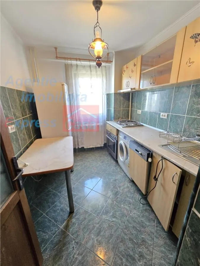 Apartament tip penthouse, 3 camere, Semicentral - foto 5