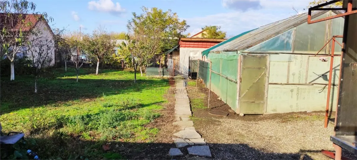 Casa Pretabila 2 familii, teren 1046 mp, toate utilitatile, Cazasu - foto 6