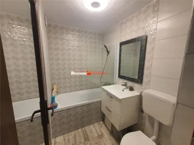 Apartament cu 2 camere de vanzare - foto 6
