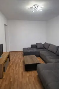 Apartament 3 camere decomandat Astra- Carpatilor - foto 2