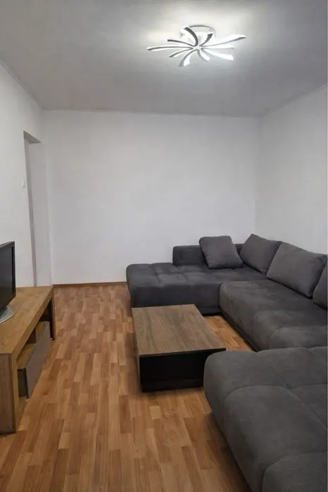 Apartament 3 camere decomandat Astra- Carpatilor - foto 2