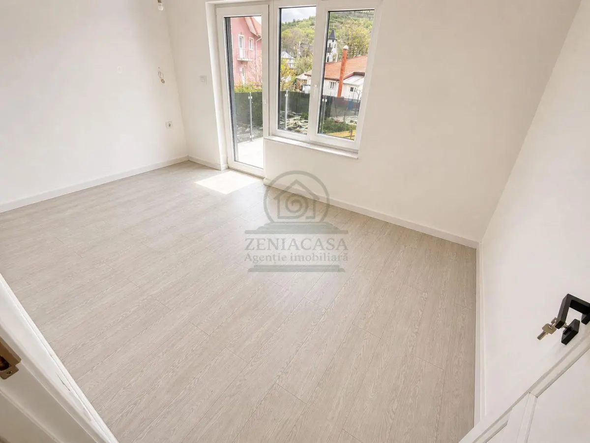 Casa Miroslava Uricani + 600 mp teren CANALIZARE ! - foto 13
