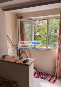 Garsoniera renovata, mobilata, bloc mixt,  Policlinica Titan, Metrou - Bucuresti