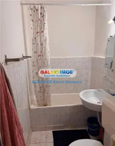 Garsoniera renovata, mobilata, bloc mixt,  Policlinica Titan, Metrou - foto 6