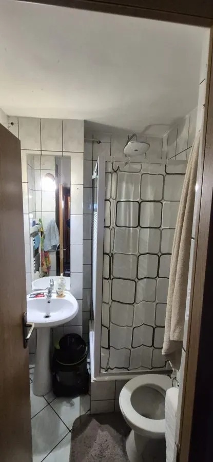 Apartament 4 camere decomandat zona Triaj - foto 5
