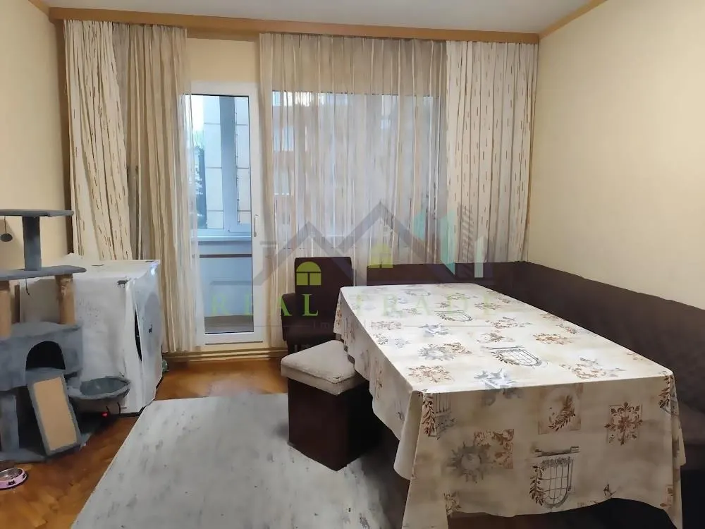 Apartament 3 camere  etajul 2, zona Astra - foto 1