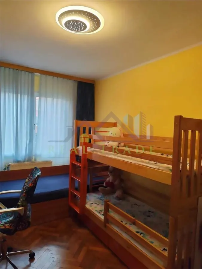 Apartament 3 camere  etajul 2, zona Astra - foto 3