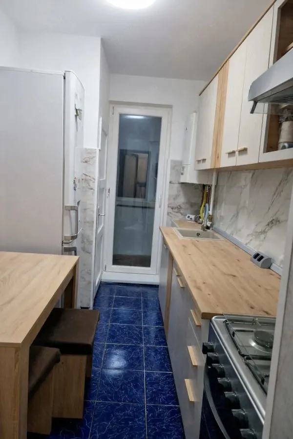 Apartament 3 camere decomandat Astra,renovat ,114000 Euro - foto 7