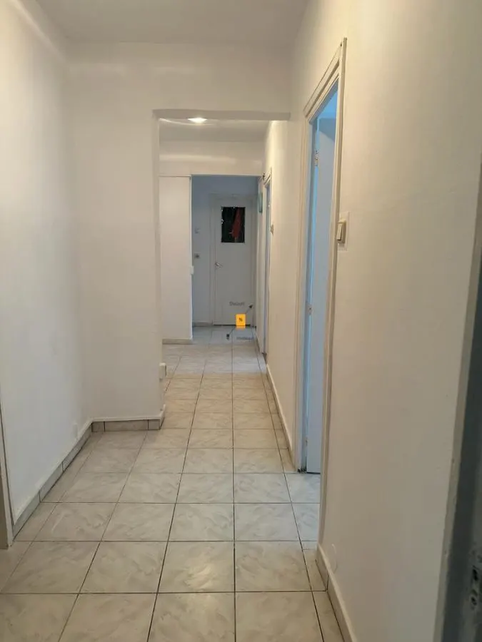 Apartament cu  4 camere zona Paltinis - foto 3