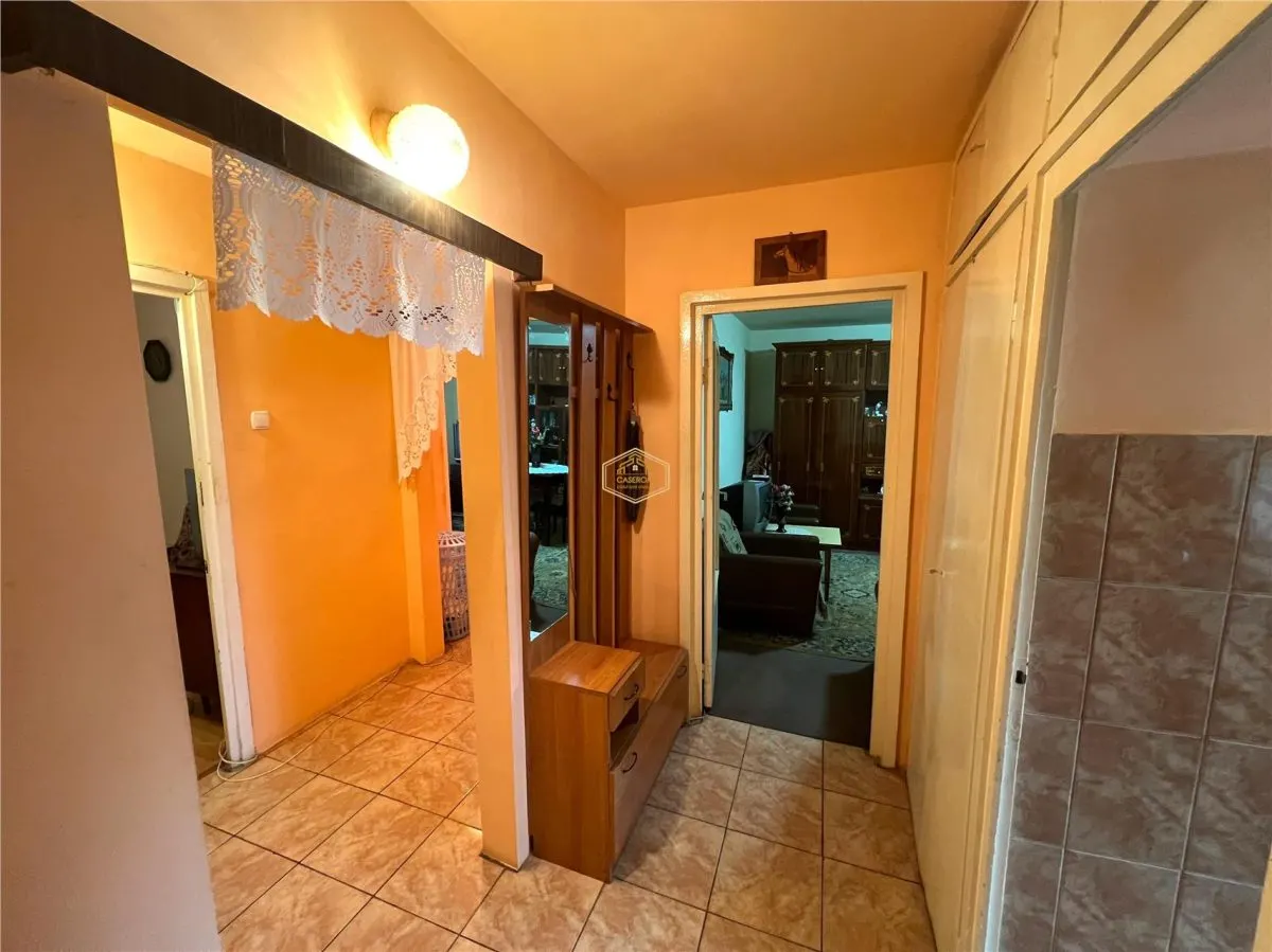 Apartament 3 Camere | Micro 16 | Etaj 3 | str. Astronautilor - foto 2