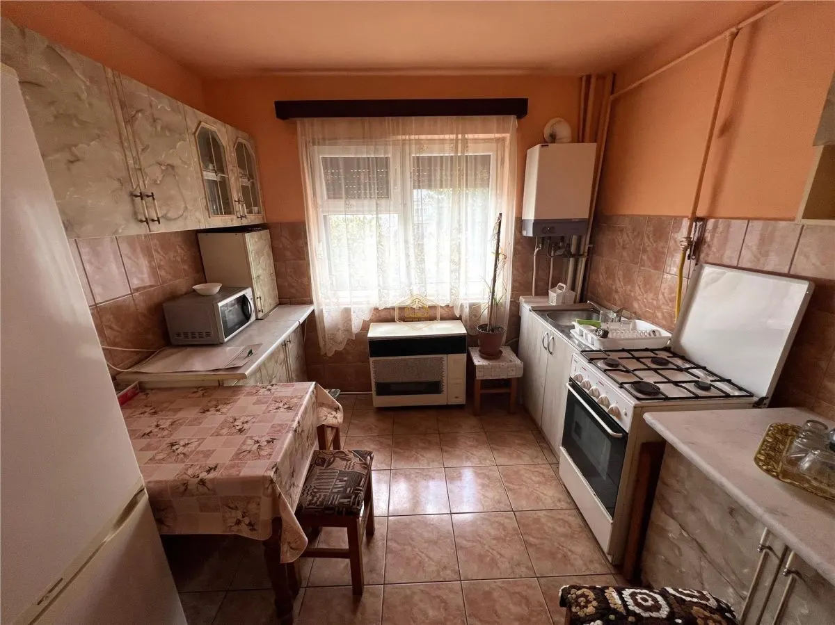 Apartament 3 Camere | Micro 16 | Etaj 3 | str. Astronautilor - foto 3