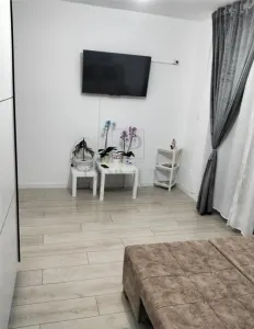 GIROC - AP. CU 1 CAMERA - mobilat si utilat, decomandat + POD PROPRIU - foto 3