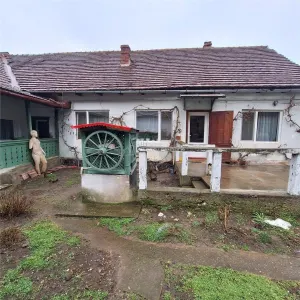 Bocsa Montana, Casa mare la strada principala - foto 22