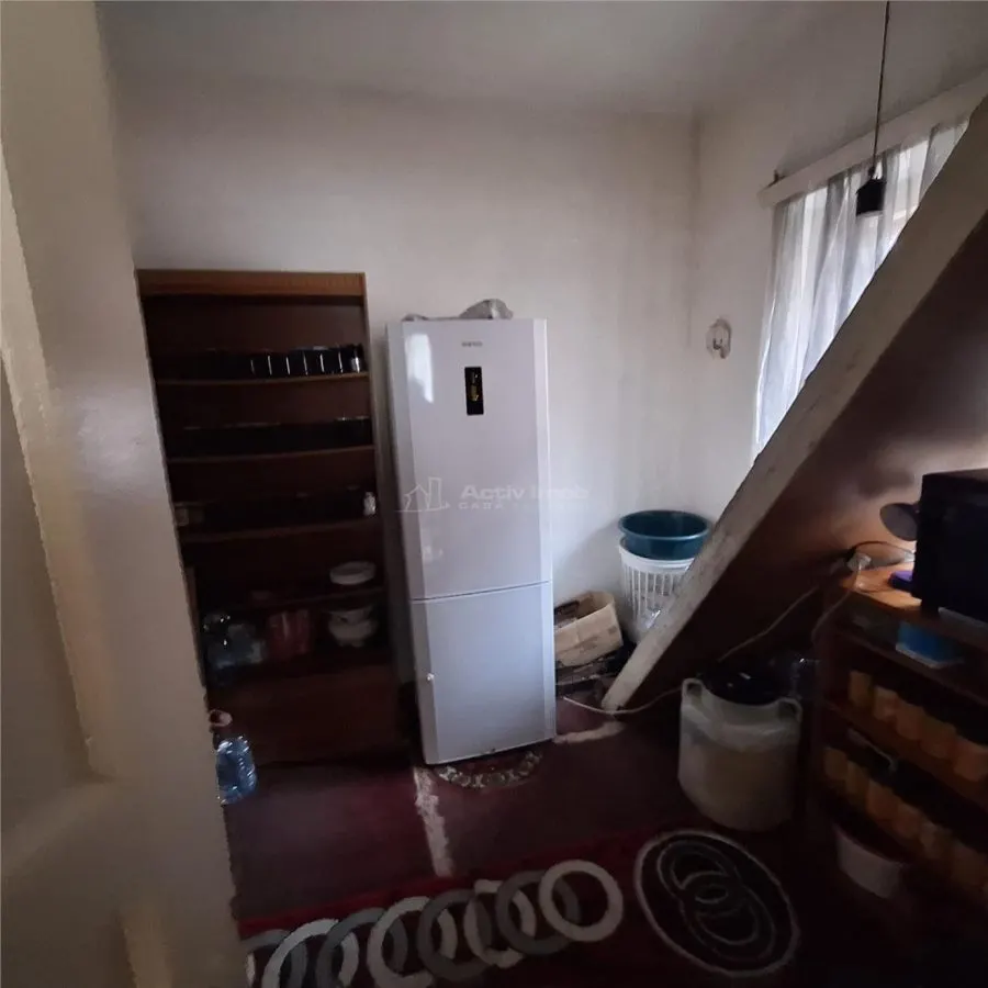 Bocsa Montana, Casa mare la strada principala - foto 6