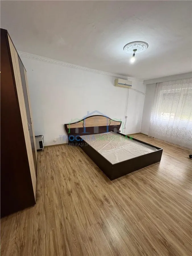 Apartament 3 camere Calafat - foto 1