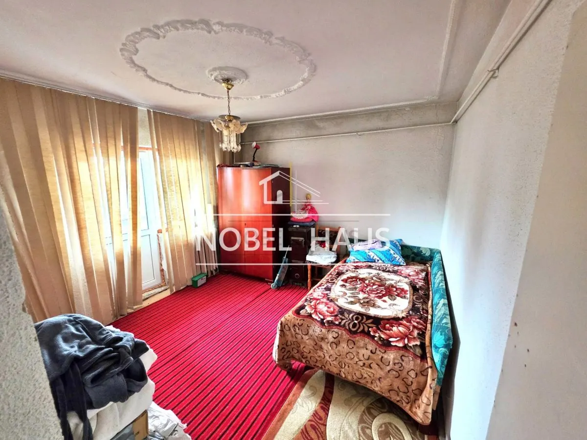 Apartament 3 camere, decomandat, etajul 4, zona biserica Sf Mina - foto 2