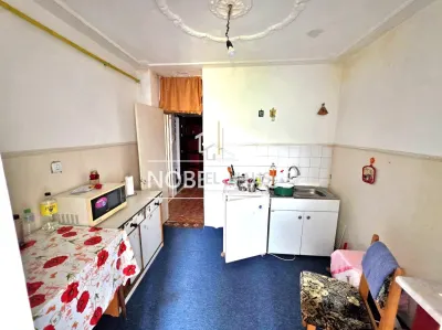 Apartament 3 camere, decomandat, etajul 4, zona biserica Sf Mina - foto 4