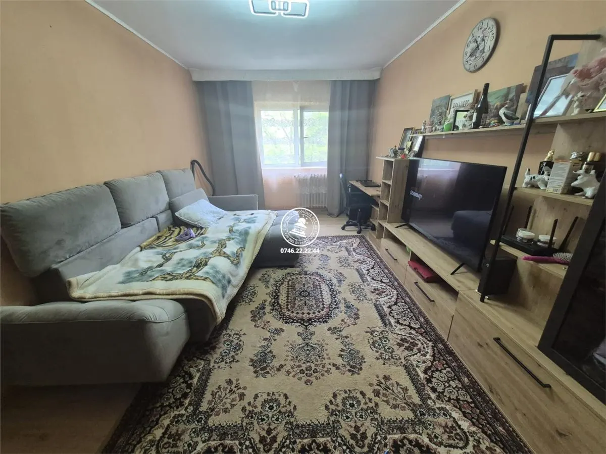 Apartament 3 camere decomandat zona Galata-Iasi - foto 1