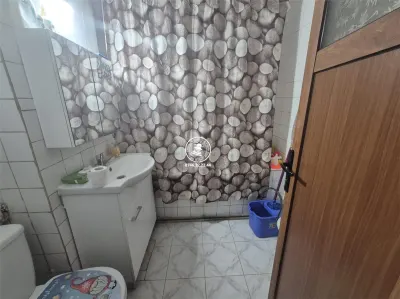 Apartament 3 camere decomandat zona Galata-Iasi - foto 8
