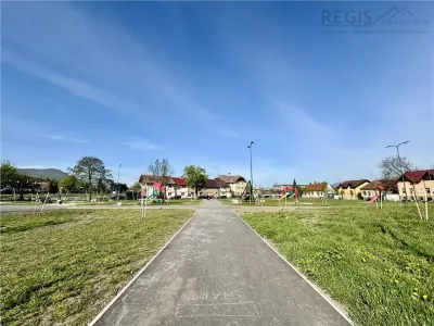 Apartament 2 camere | strada Lunga | Curte - foto 14