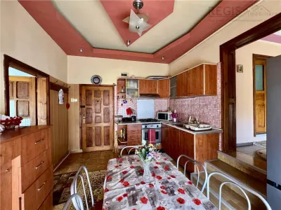 Apartament 2 camere | strada Lunga | Curte - foto 6