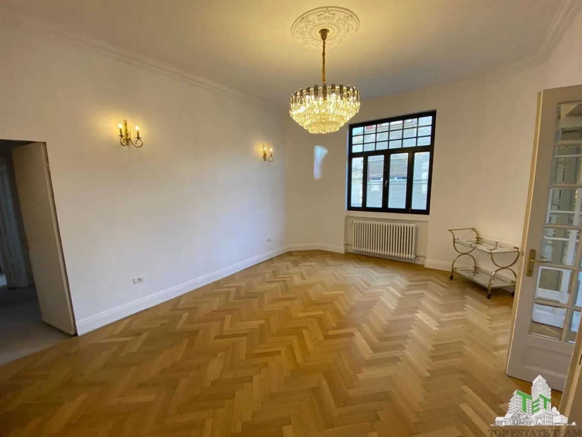 Apartament de vanzare cu 5 camere, imobil consolidat - foto 3