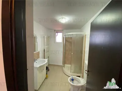 Apartament 2 camere spatioase , pozitionare excelenta si acces rapid metrou Aparatorii  Patriei, Facultatea ,,Spiru Haret,, - foto 5